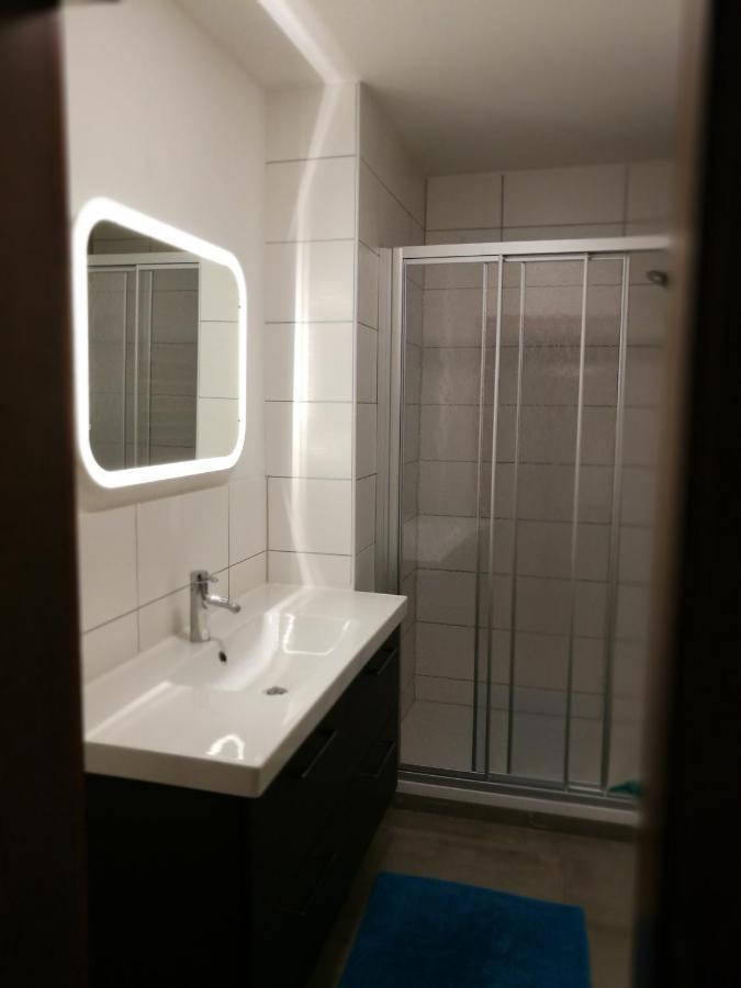 Gemuetliche Wohnung 10 Minuten Vom See Entfernt Zell am See Exteriör bild